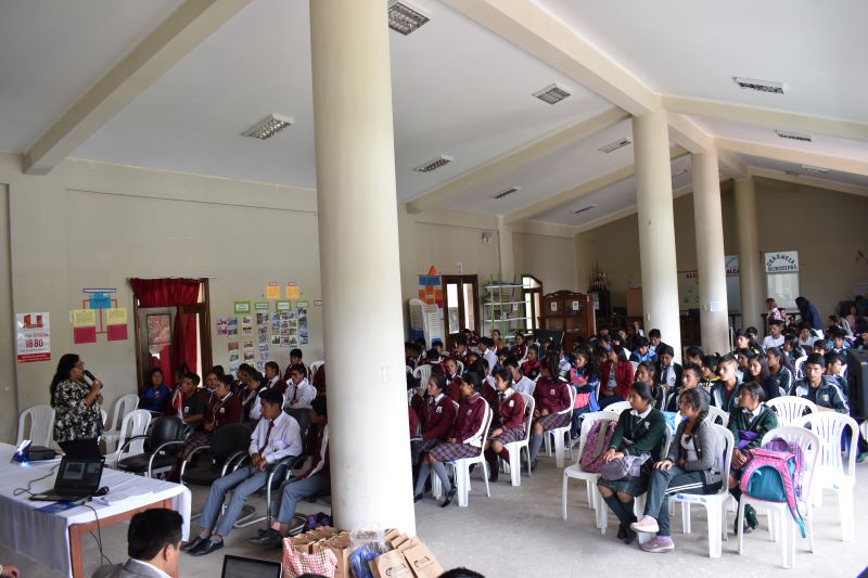 UNAH PARTICIPA EN CHARLA DE ORIENTACIÓN VOCACIONAL EN EL DISTRITO DE LURICOCHA