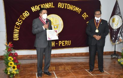 RECONOCEN A DOCENTES INVESTIGADORES DE LA UNAH POR EL DIA DEL DOCENTE UNIVERSITARIO