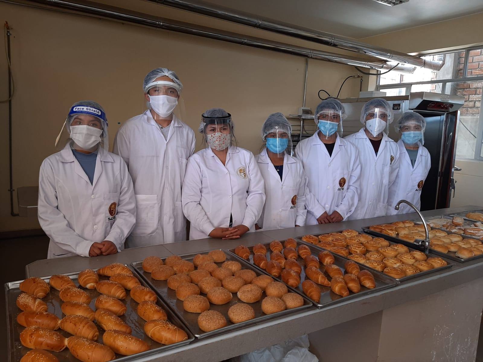 UNAH INICIA TALLERES DE PANADERIA PARA ESTUDIANTES