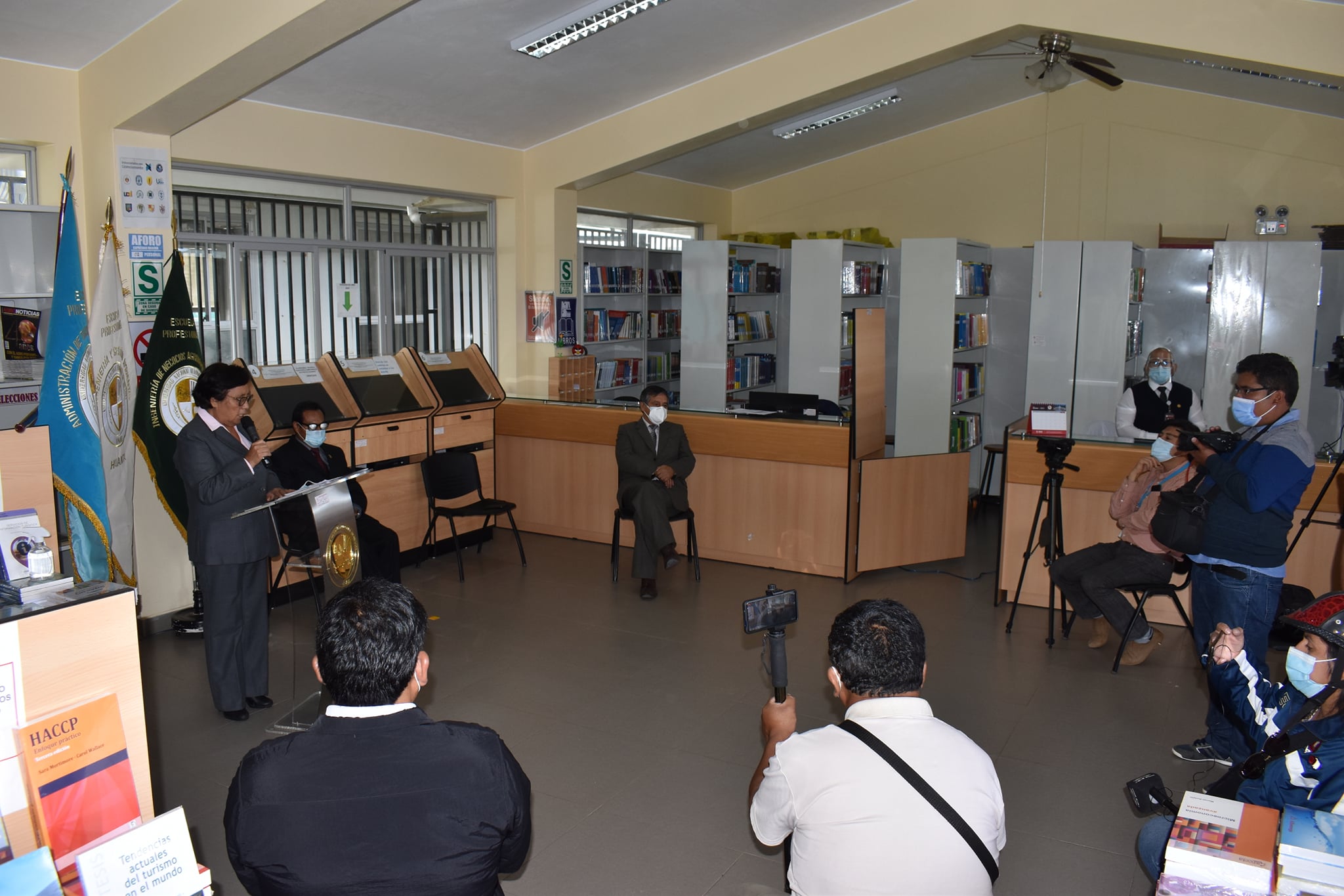 UNAH PRESENTA EQUIPOS Y MATERIALES ADQUIRIDOS PARA LA BIBLIOTECA CENTRAL, AULA VIRTUAL Y UNIDAD DE SALUD