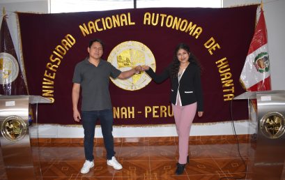 ESTUDIANTES CANDIDATOS EXPONEN PROPUESTAS