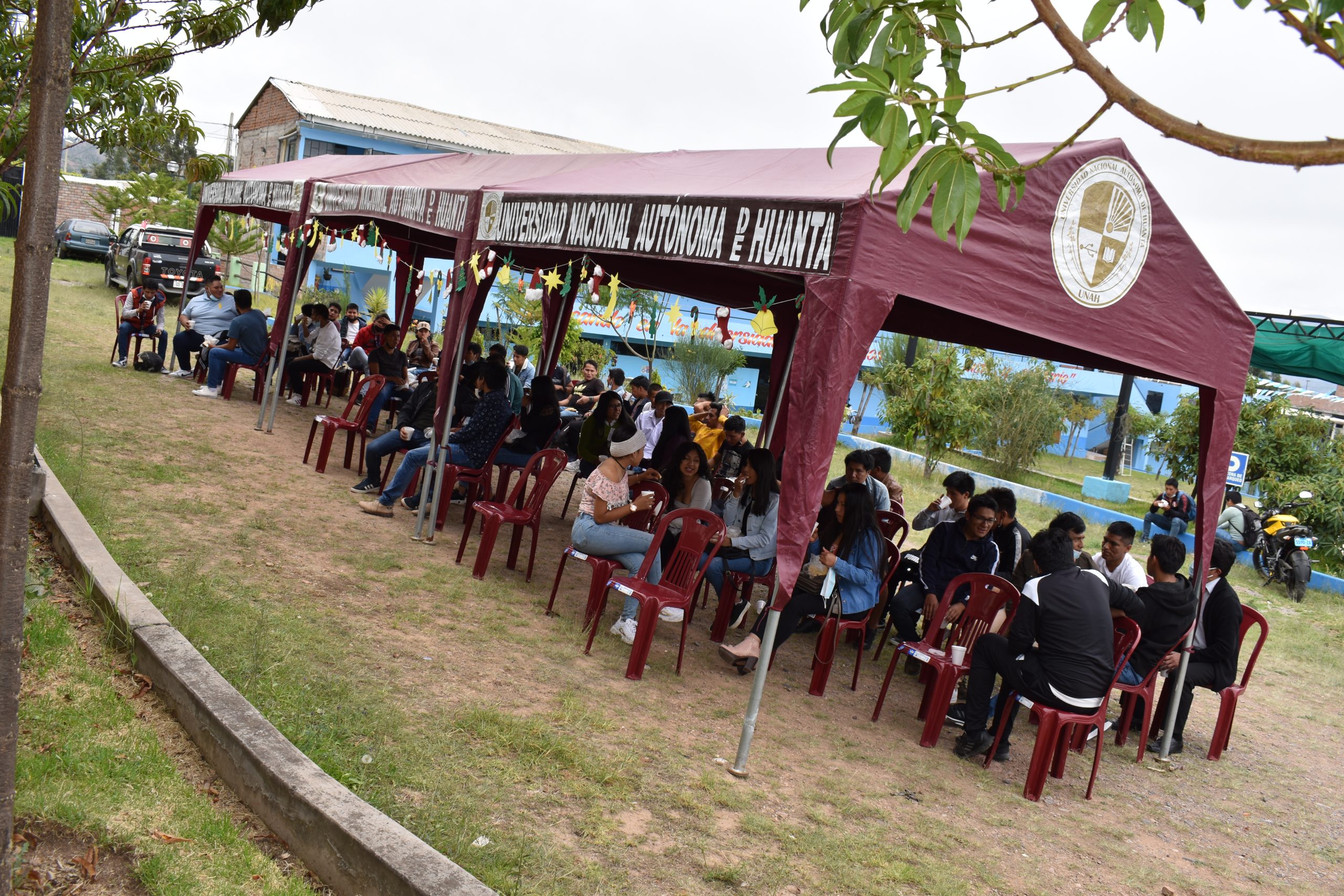 CHOCOLATADA PARA ESTUDIANTES POR FIESTAS NAVIDEÑAS