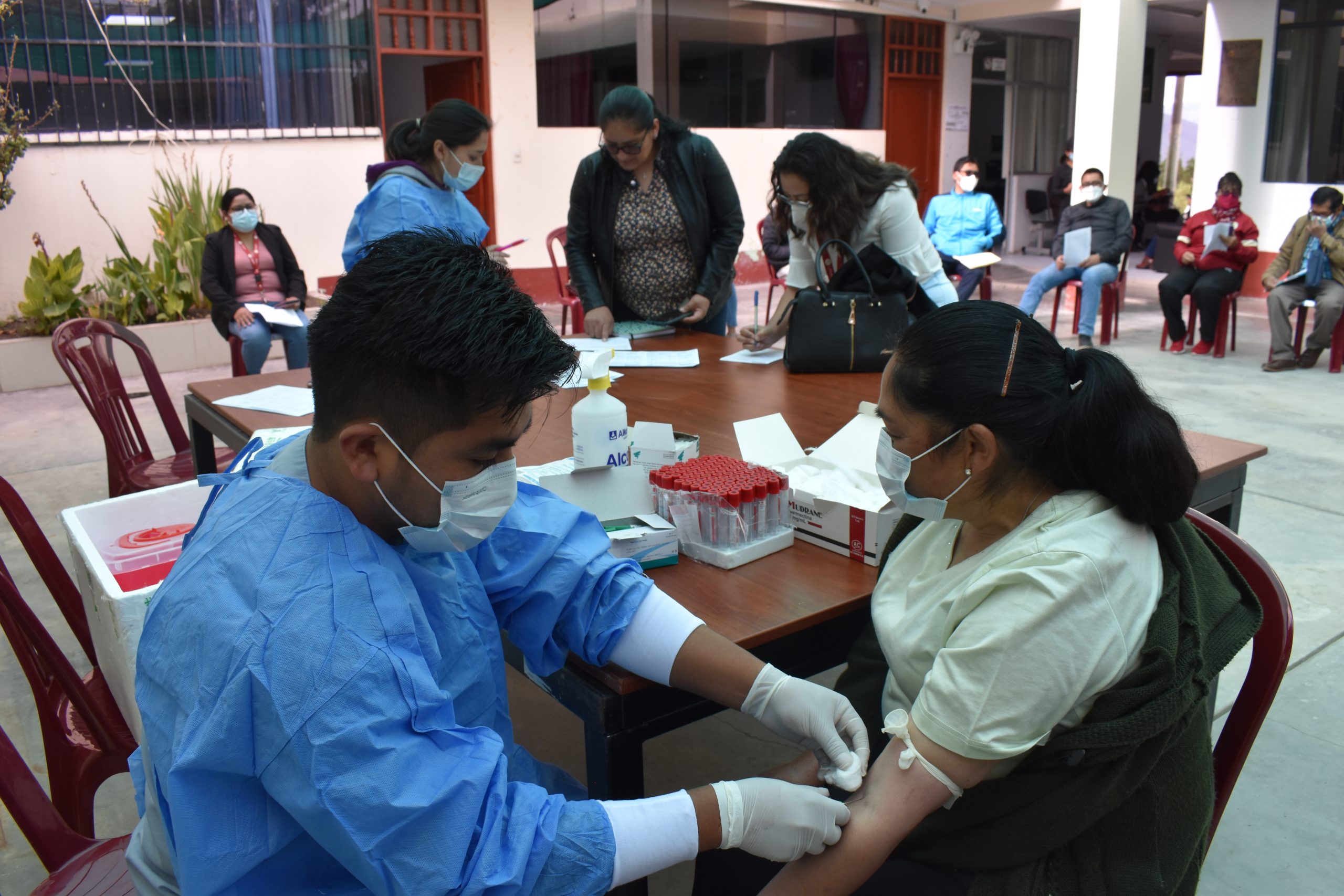 CONTROL DE SALUD AL PERSONAL DOCENTE Y ADMINISTRATIVO.