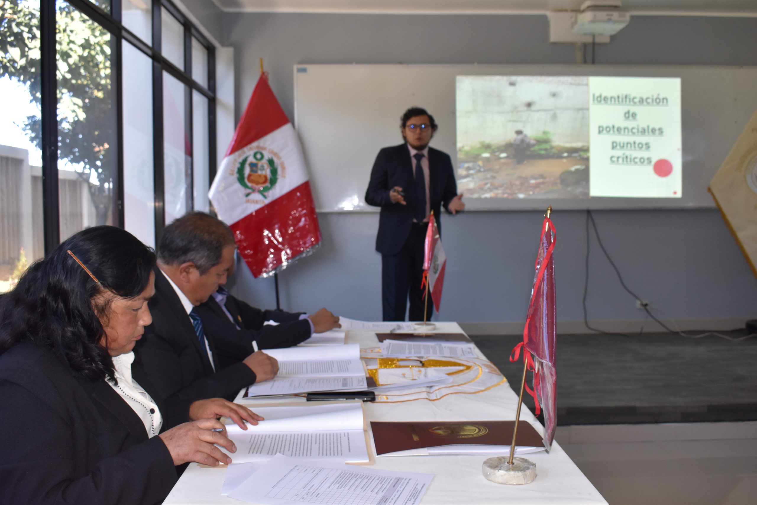 ESTUDIANTES DE IGA SUSTENTAN INFORME DE PRÁCTICAS PRE-PROFESIONALES.