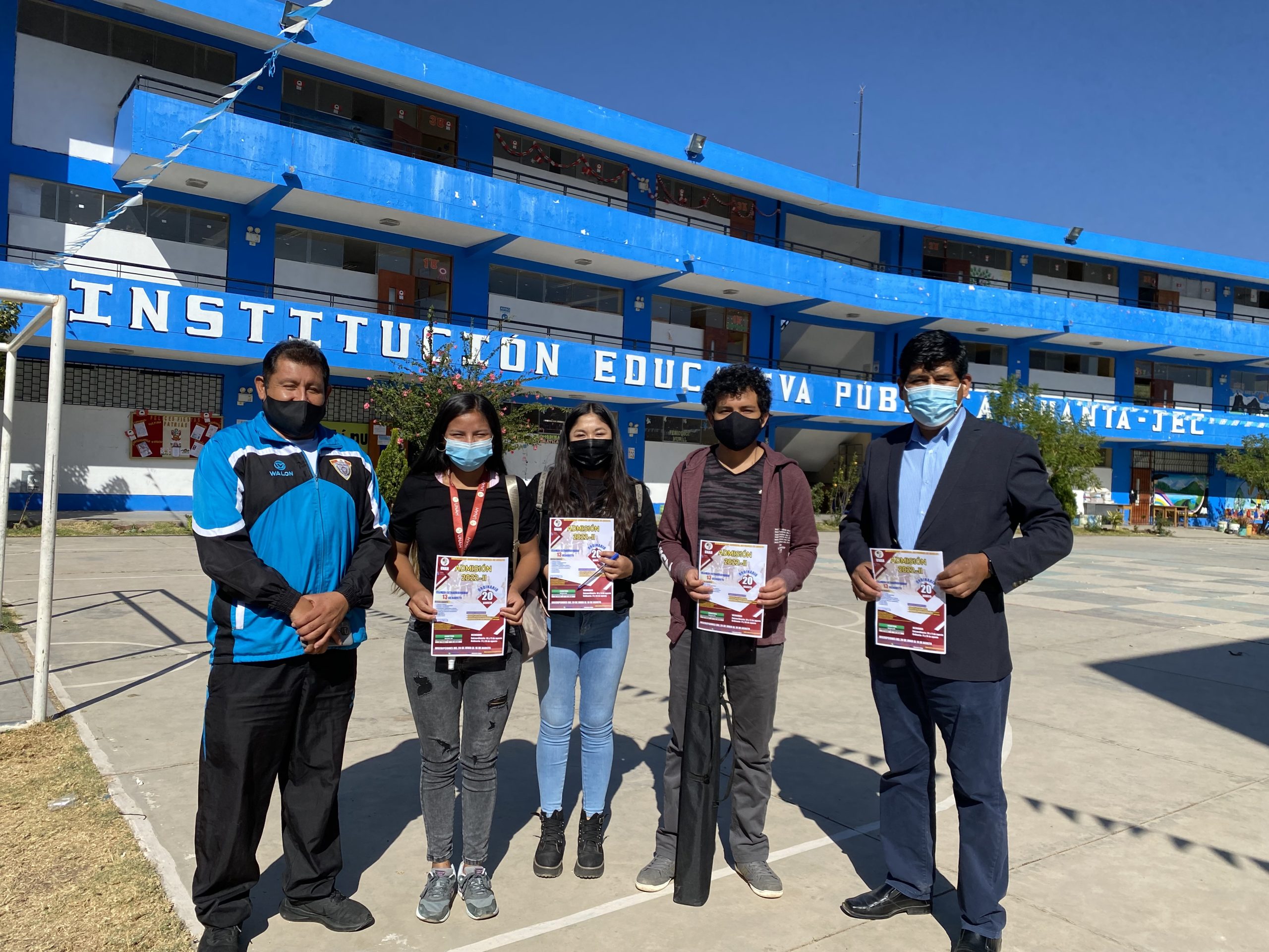 ESTUDIANTES VISITAN COLEGIOS DE LOS DISTRITOS DE HUANTA.