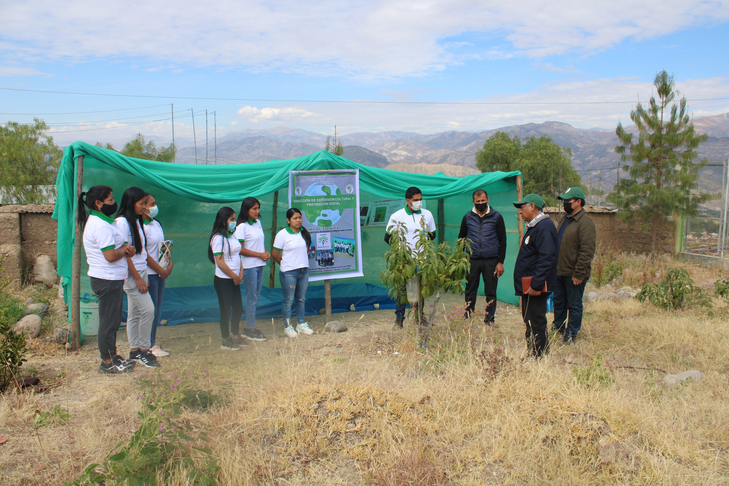 SUPERVISAN PROYECTO DE EXTENSIÓN UNIVERSITARIA EN LURICOCHA