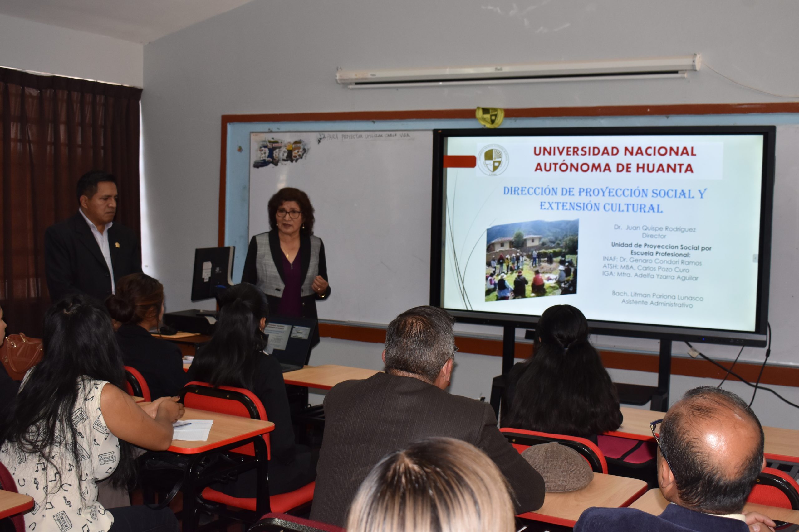 PRESENTACIÓN DE PROYECTOS DE PROYECCIÓN SOCIAL CON GRUPOS DE INTERÉS.