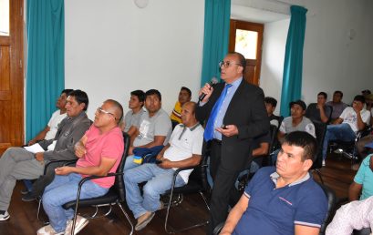 UNAH PARTICIPA EN CAPACITACIÓN A TRANSPORTISTAS EN ATENCIÓN AL CLIENTE.